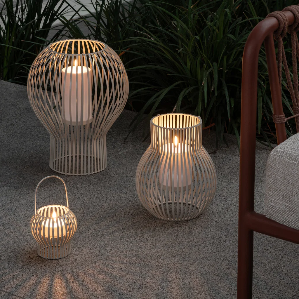 Upside Down Lantern von Piffany, Outdoor, Large, Light Grey laternen, lampen, gläserne lampe, outdoor, kerzenhalter