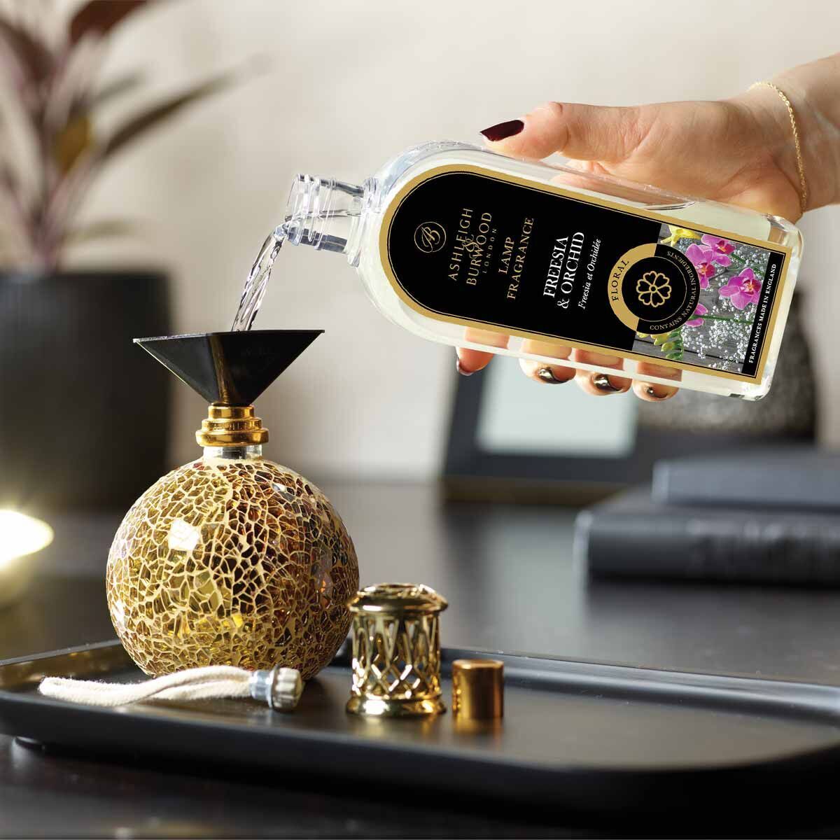 Freesia & Orchid 1000ml Duftlampenöl Nachfüller Freesia & Orchid 1000ml Duftlampenöl Nachfüller