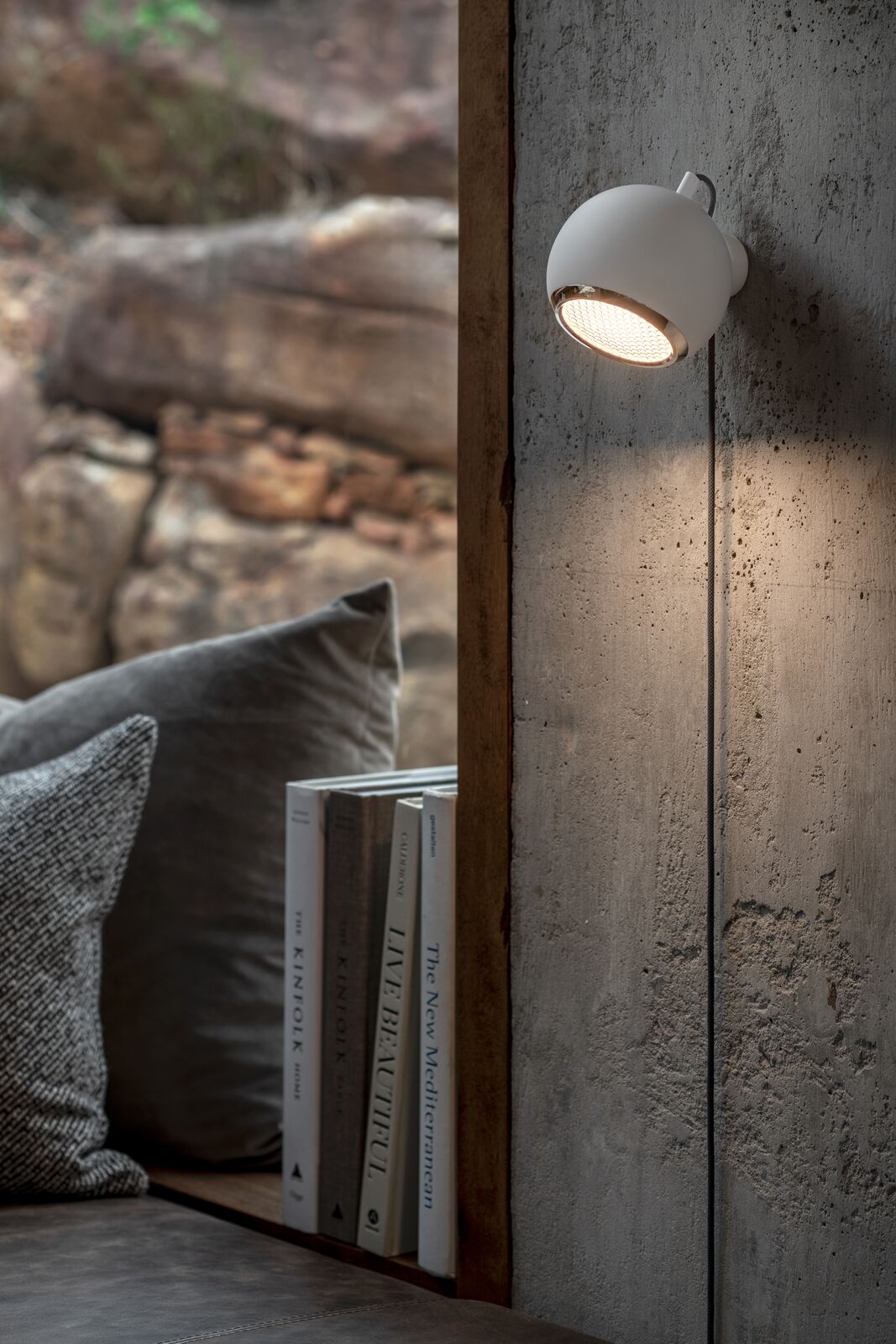 Norbitt Wall Mount Squid Black