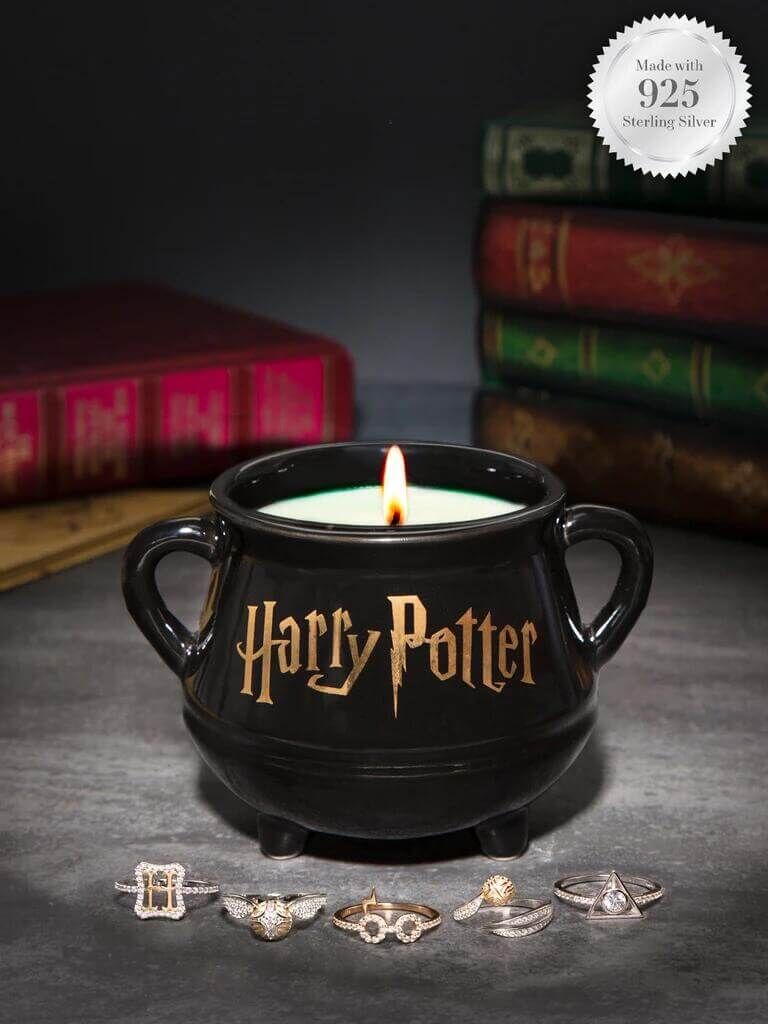 Harrry-Potter-Hexenkessel-Charmed-Aroma-Duftkerze-mit-Schmuck Harry Potter Hexenkessel Kerze (Ring)