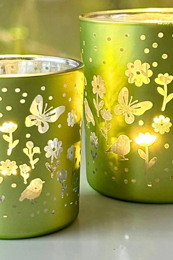 töpflicht, grüne gläser, bodenlampe, floral muster, schmetterling detail