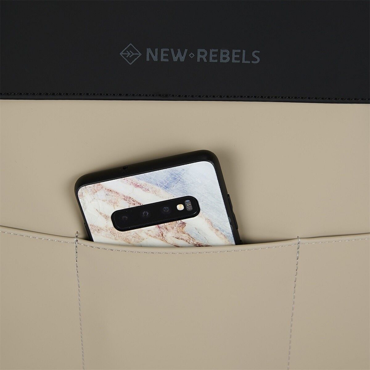 Fane - Lincoln Flap Rucksack 17L schwarz/beige