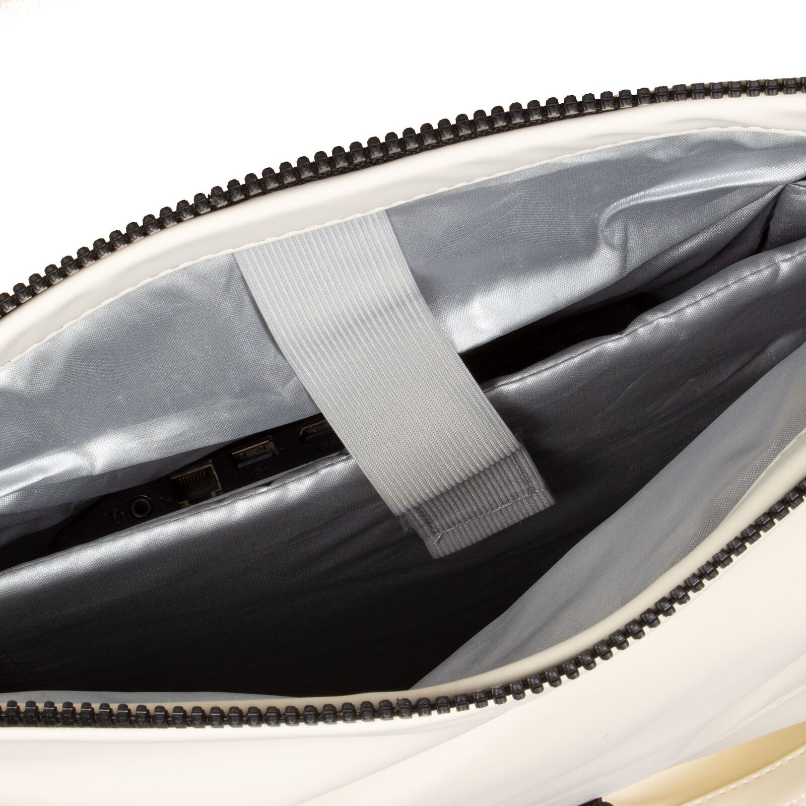 rveyzTl8 Mart - New York Rolltop Rucksack weiß