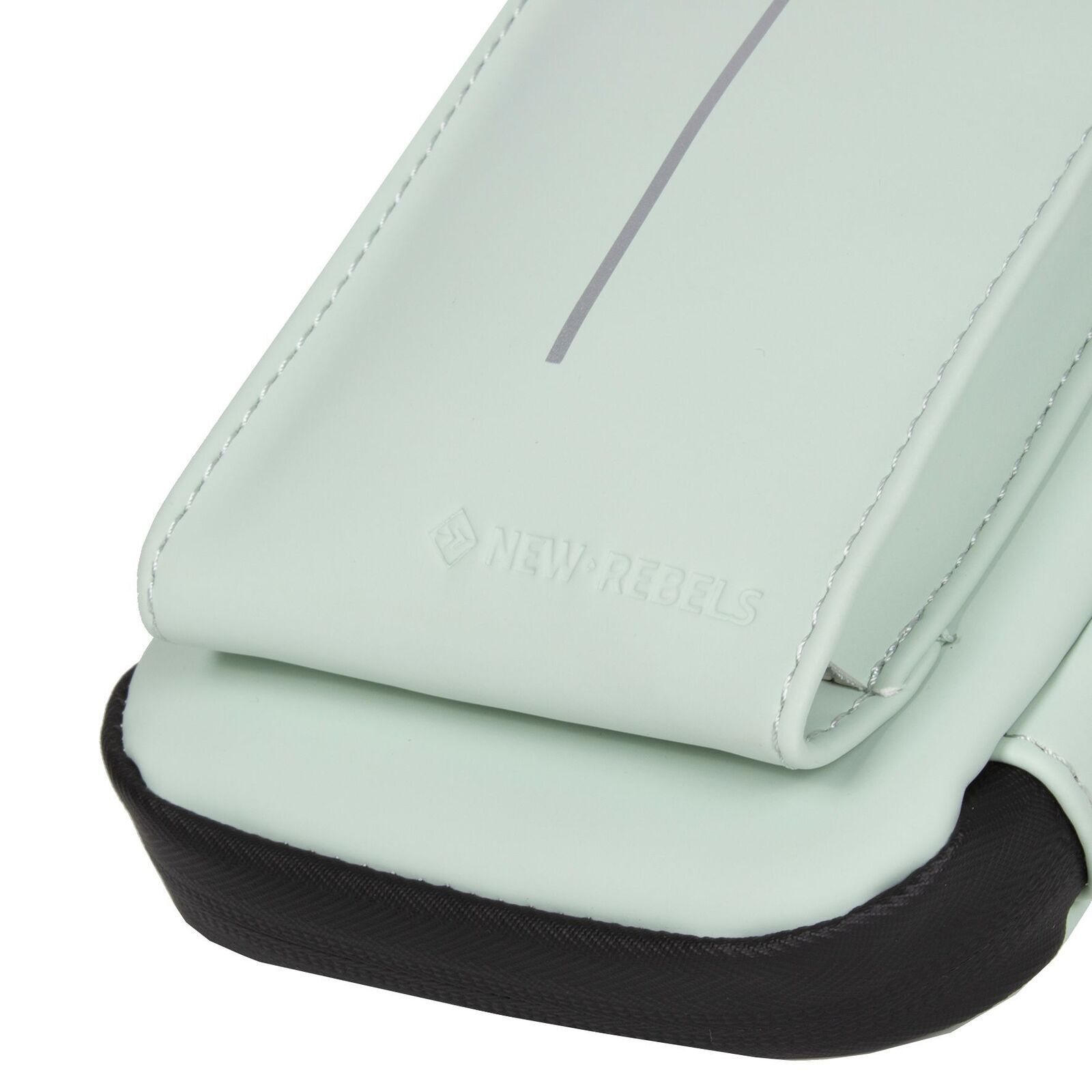 Mart - Cincinatti Handytasche mit Geldbörse minzblau