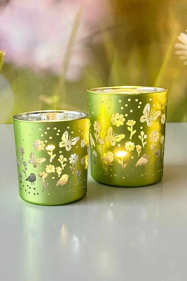 glas, kerzenhalter, grün, schmetterlingsmuster, metallischer seidenfinish