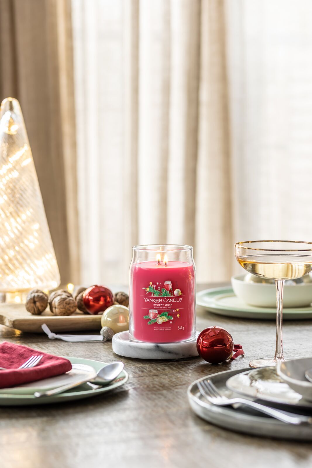 Holiday Cheer Signature Jar 567g 2-Docht