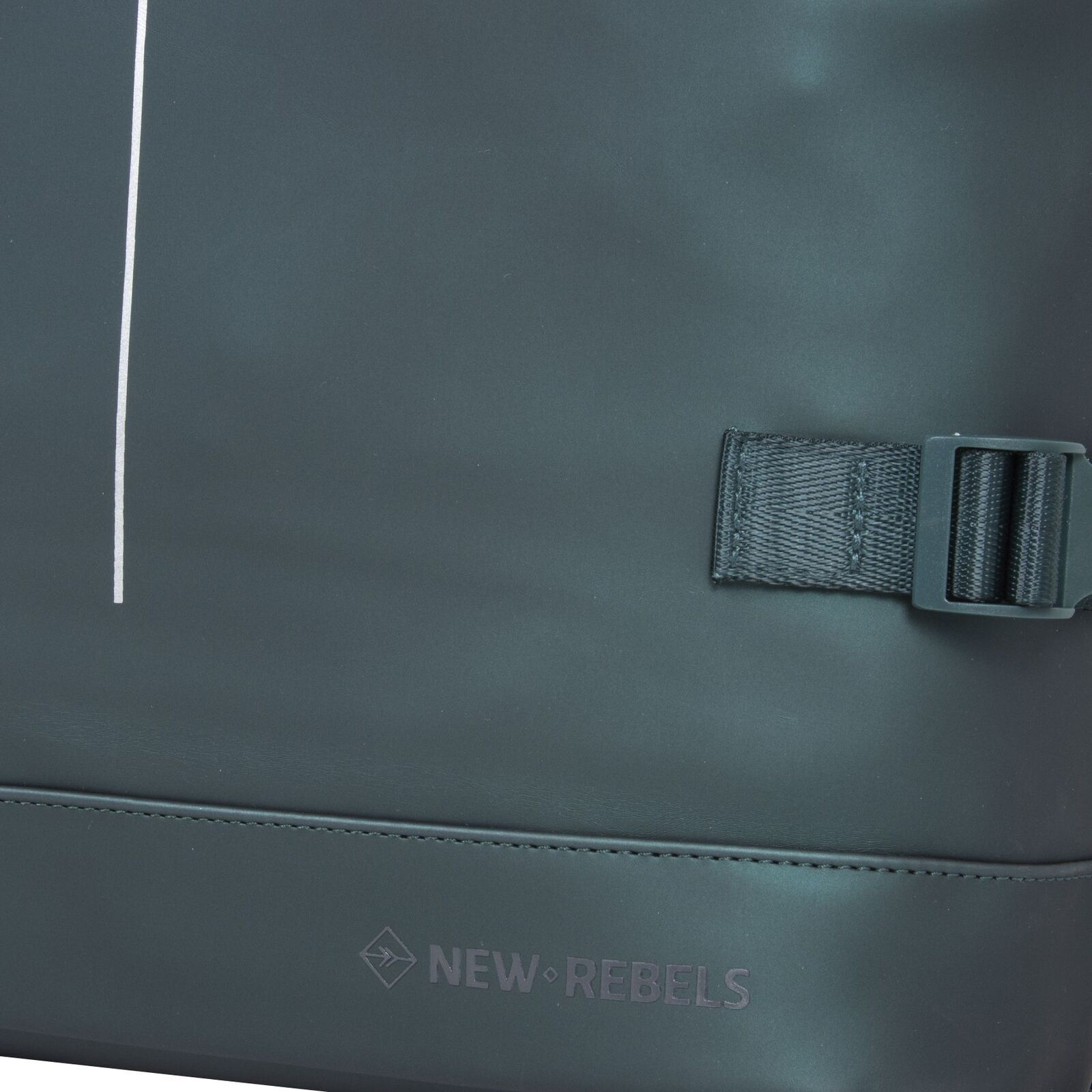 William - Riverside Rolltop Rucksack dunkelgrün metallic