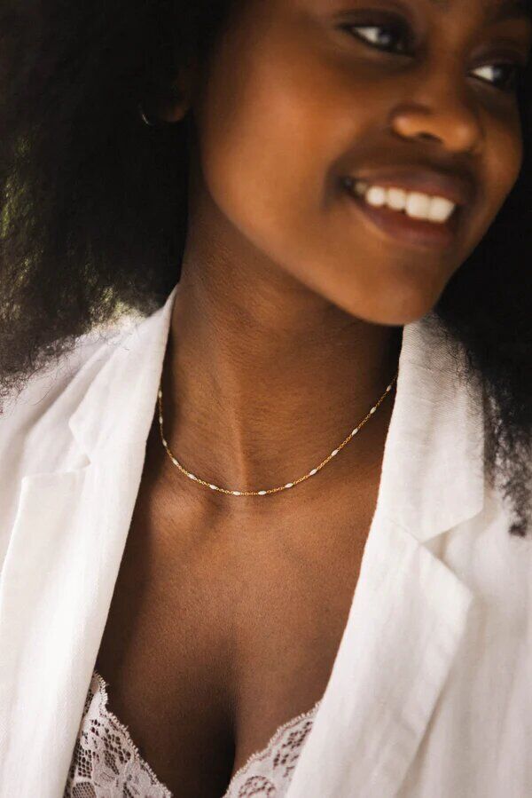 Blütentee - Fleur de Thé - Armband mit schwarzen Perlen 200g Gesicht, Kopf, Hals, Schulter, Halskette