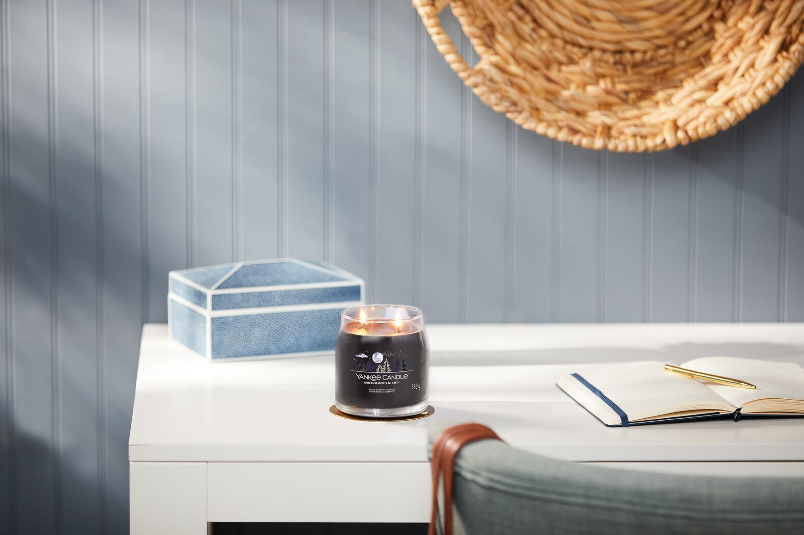 Midsummers Night Signature Medium Jar 368g 2-Docht