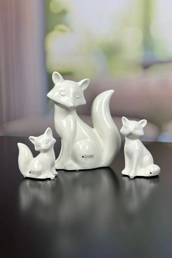 Fuchskind Roxy sitzend 12cm cremeweiß Katzenfigur, Keramikfigur, Haustier, white glaze, Tierstatue