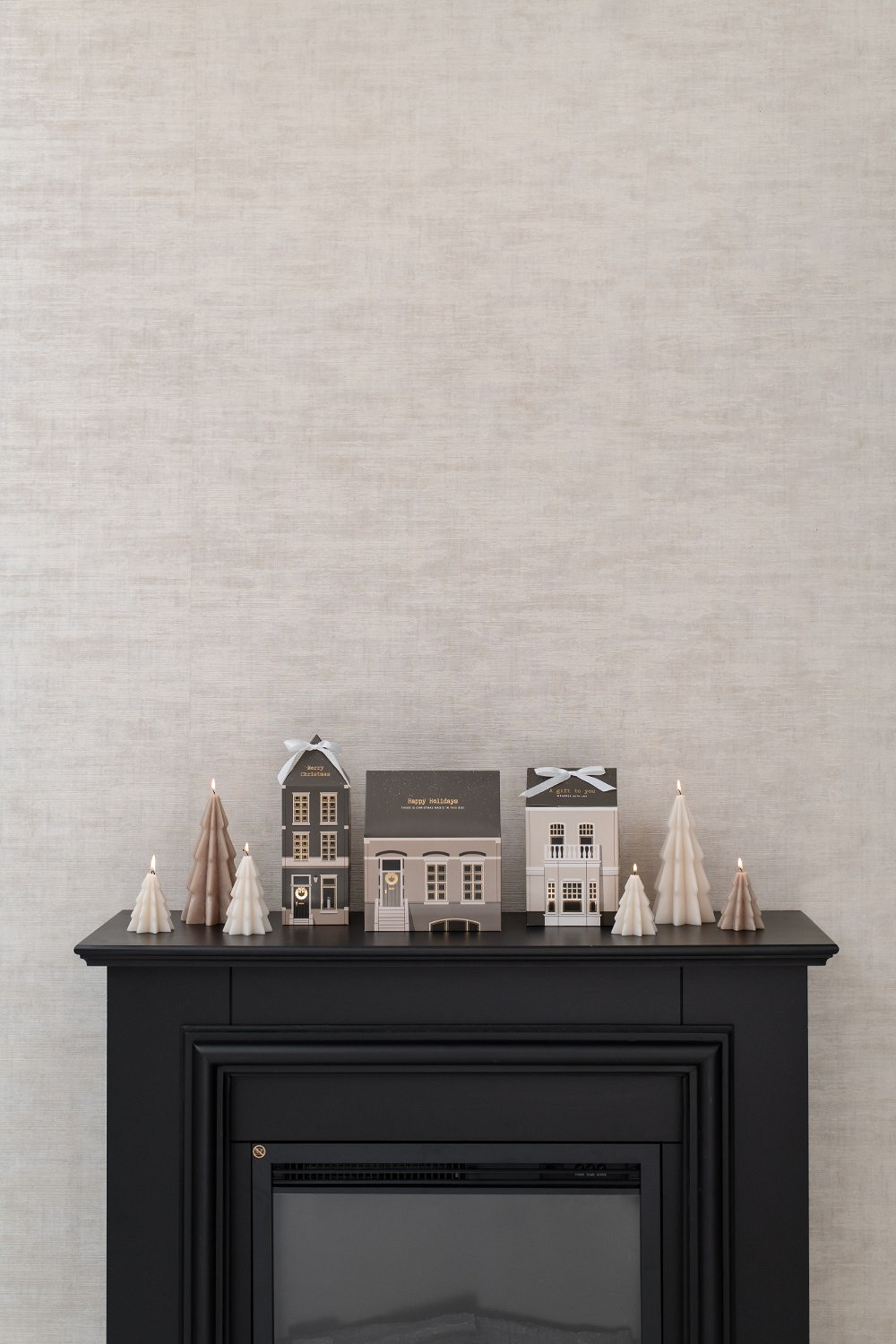 House Scandi Geschenkverpackung 14x23cm Adventskalender, Miniaturhäuser, Weihnachtsdeko, Teelichter, Kaminaufsatz